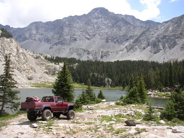 Lake Como Blanca Peak trail